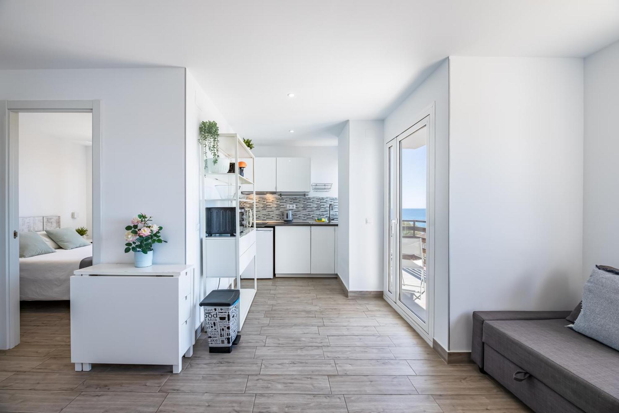 בנאלמדנה Vb Breathtaking Sea Views 1Bdr Apt מראה חיצוני תמונה