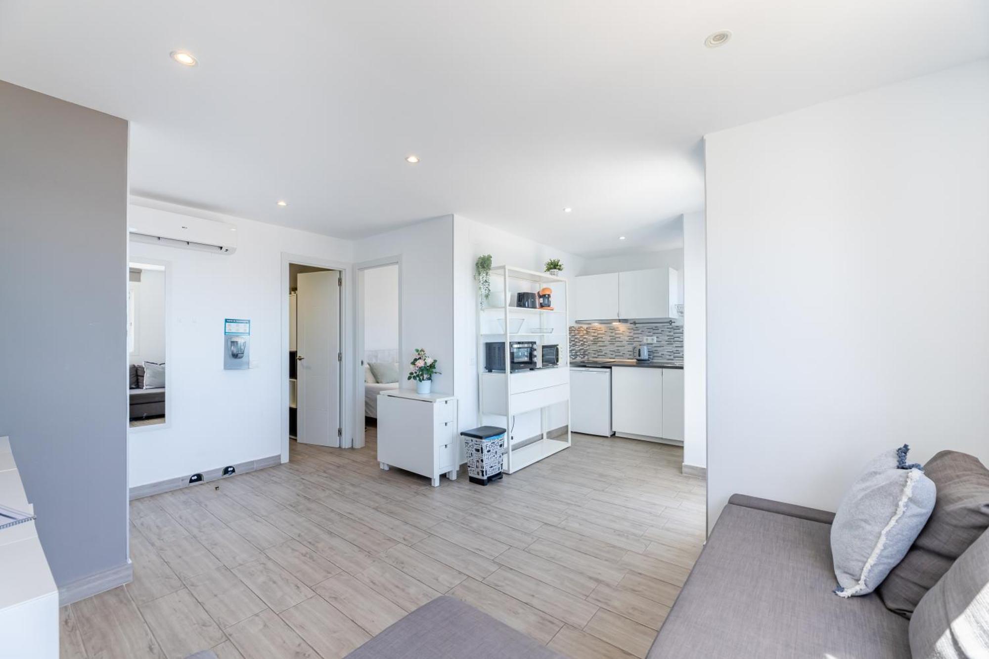 בנאלמדנה Vb Breathtaking Sea Views 1Bdr Apt מראה חיצוני תמונה