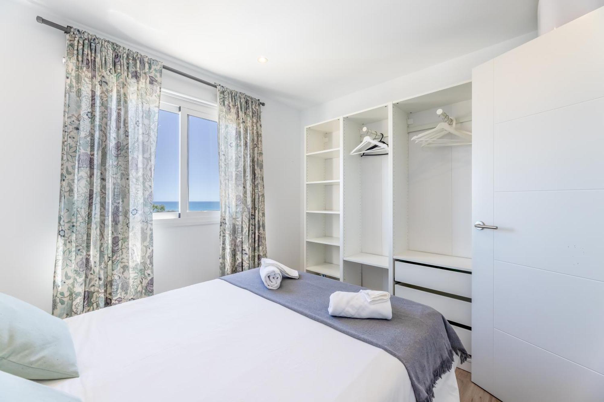 בנאלמדנה Vb Breathtaking Sea Views 1Bdr Apt מראה חיצוני תמונה